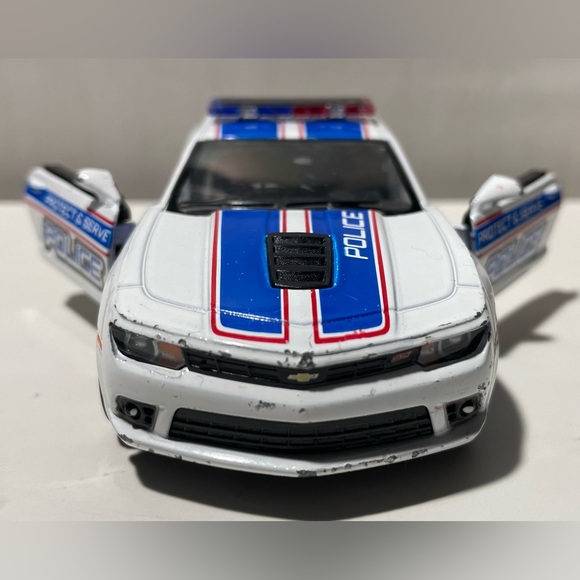 2014 Chevrolet Camaro Police Car Die Cast Rescue Vehicle toy - Picture 5 of 6
